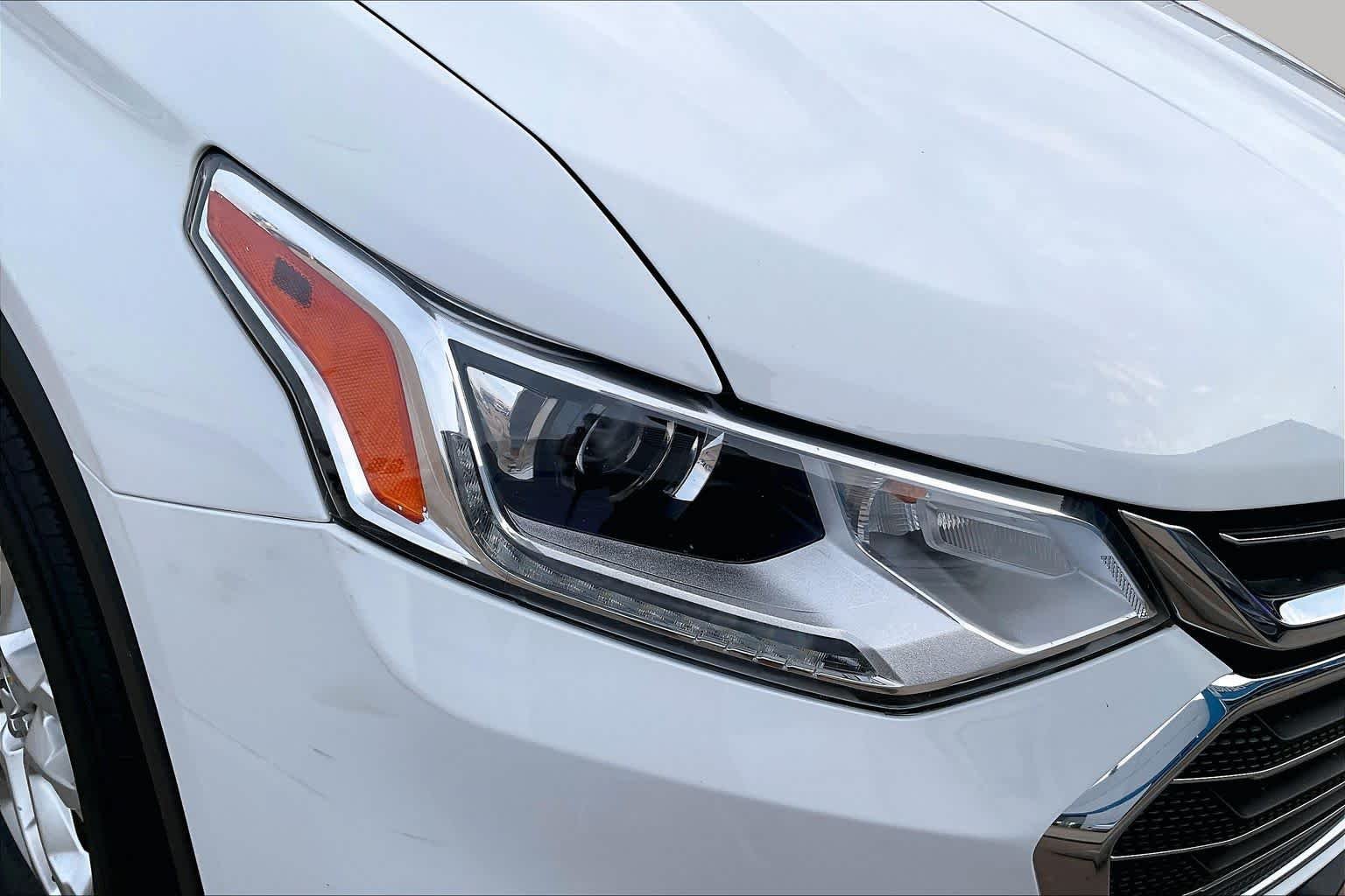 Used 2020 Summit White Chevrolet LT Cloth image 25