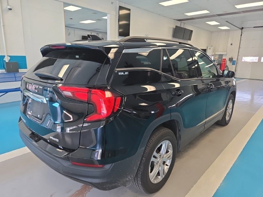 Used 2020 Black GMC SLE image 4