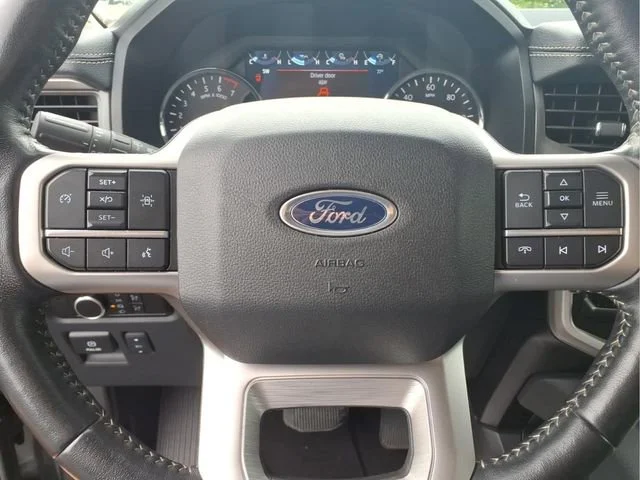 Used 2024  Ford XLT image 12