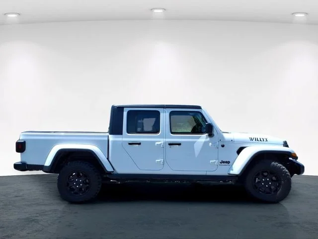 Used 2023 White Jeep Willys image 5