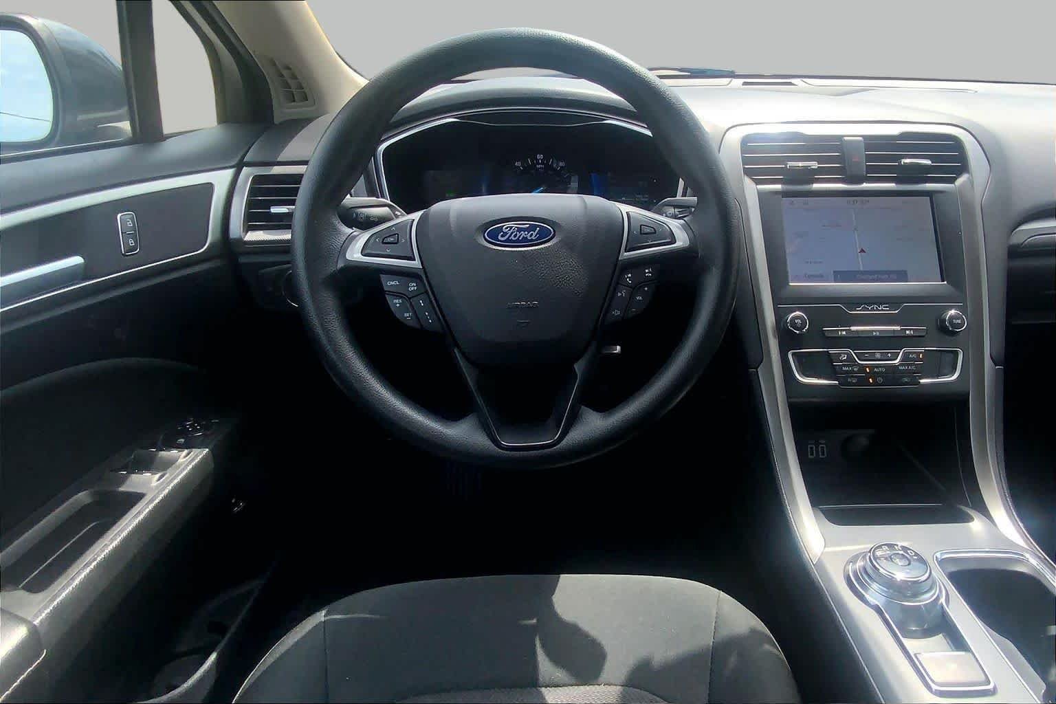 Pre-Owned 2020 Ford Fusion Hybrid SE