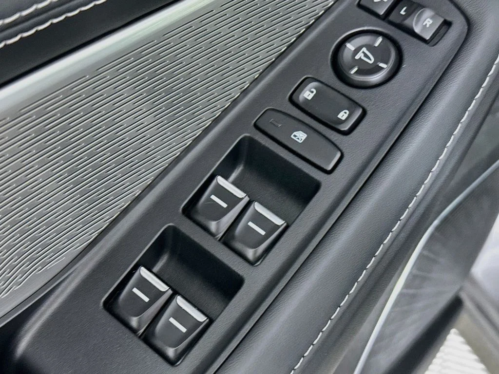 Certified Used 2023 Liquid Carbon Metallic Acura SH-AWD ADVANCE image 18