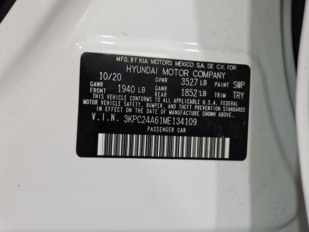 Used 2021 White Hyundai SEL image 29