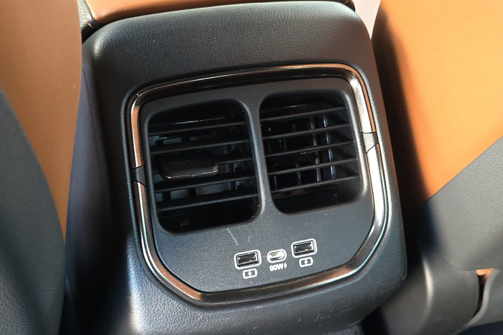 Used 2023  VinFast Plus image 14