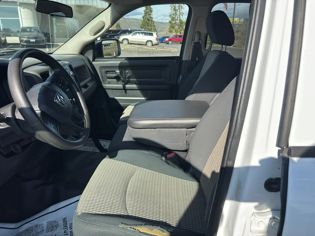 Used 2012 Bright White Clearcoat Ram ST image 13