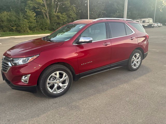 Used 2021 Chevrolet Equinox Premier with VIN 2GNAXXEV7M6138149 for sale in Kansas City