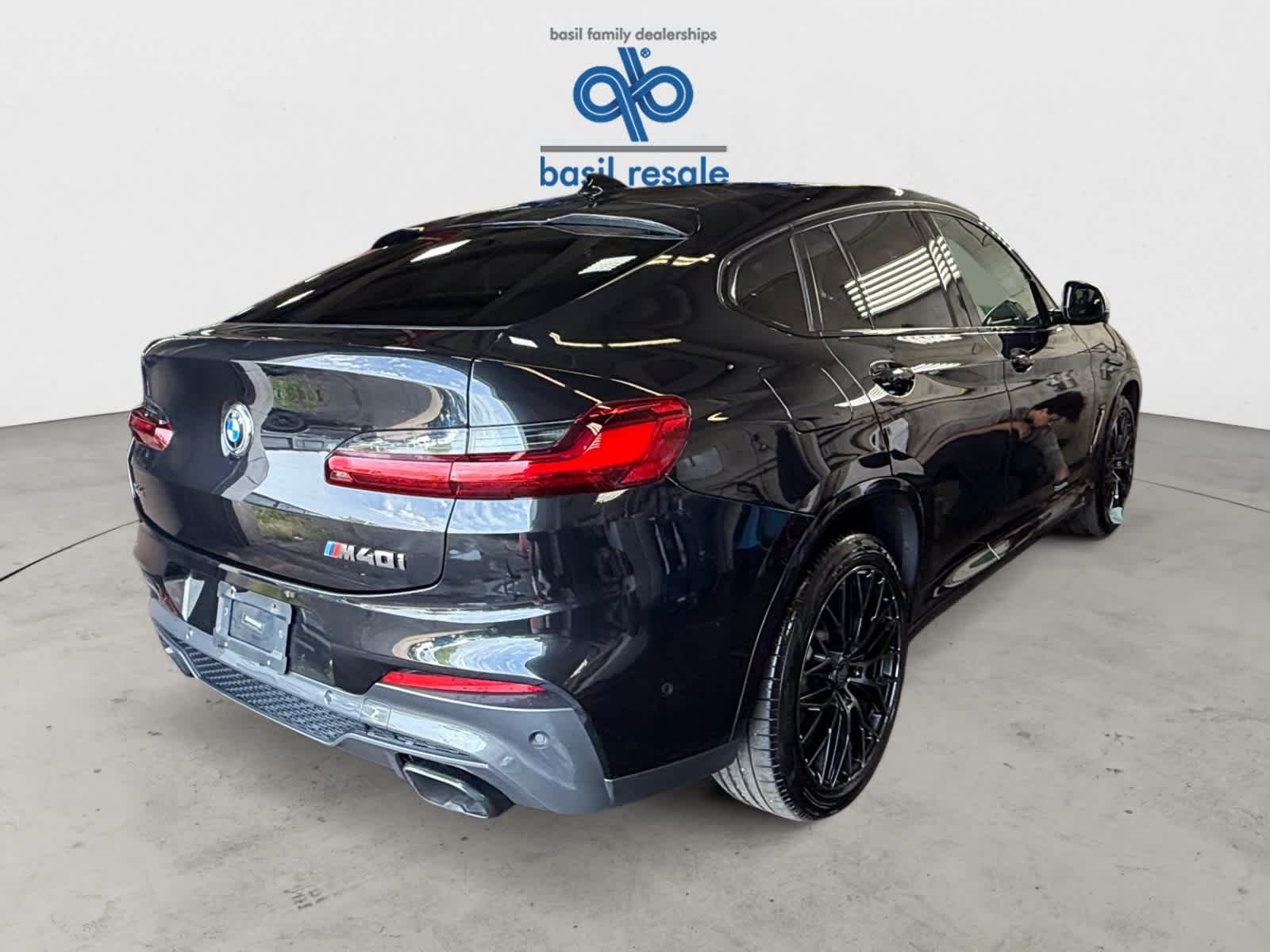 Used 2019 Black Sapphire Metallic BMW M40i image 6