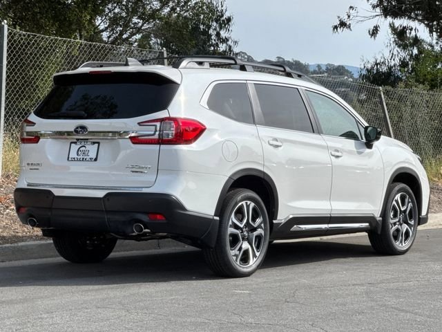 New 2026 CRYSTAL WHITE PEARL Subaru Limited 7-Passenger image 4