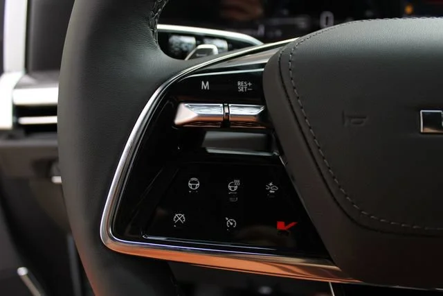 2026 Cadillac Escalade V-Series - Photo 13