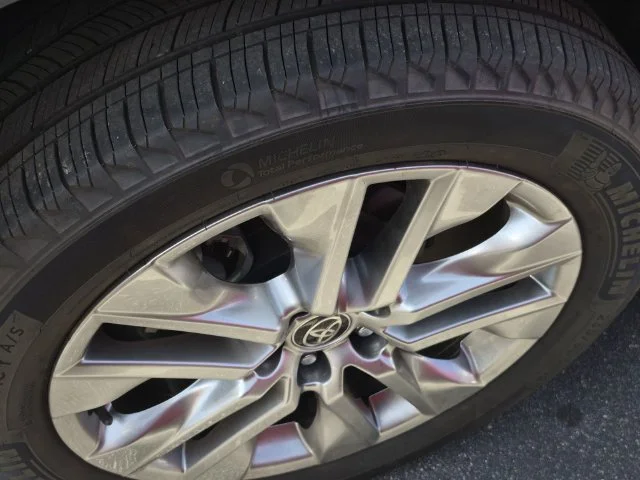 Used 2024 Wind Chill Pearl Toyota XLE Premium image 4