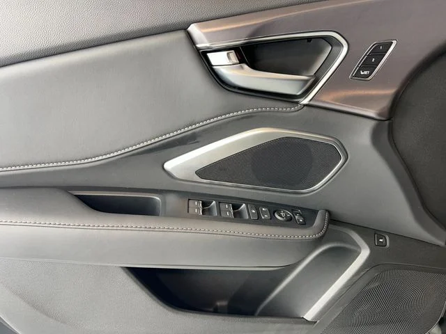 New 2026 Solar Silver Metallic Acura Base image 13