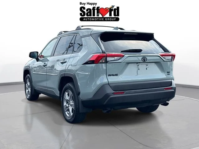 Used 2023  Toyota XLE image 6