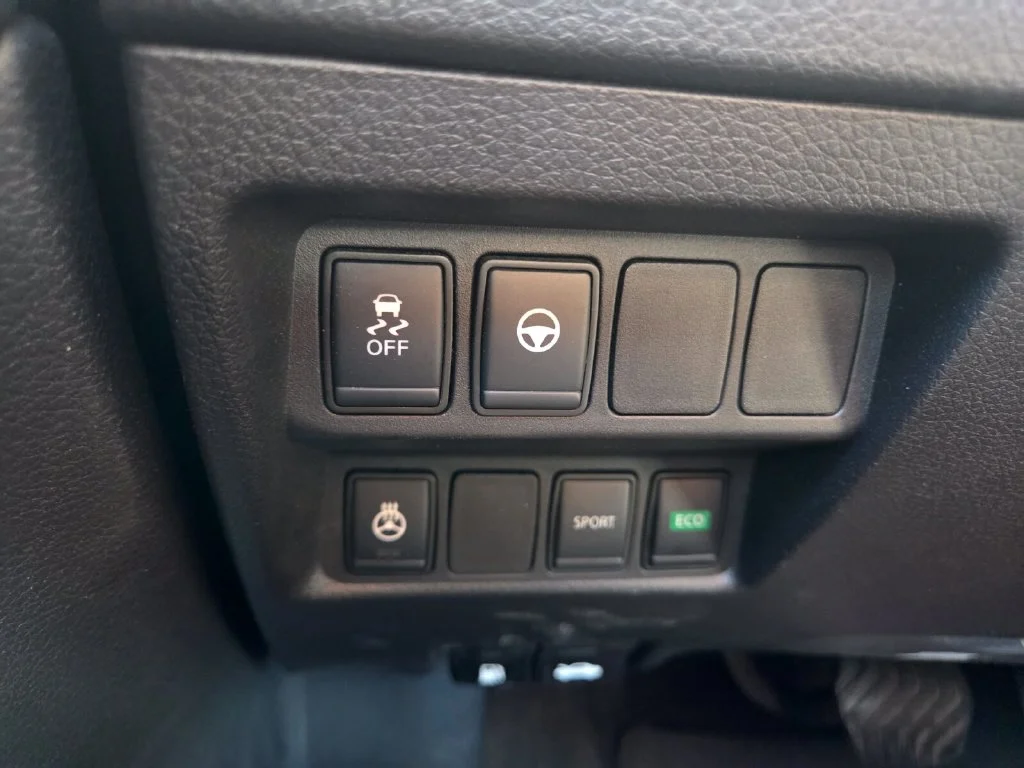 Used 2021 Gray Nissan SV image 12