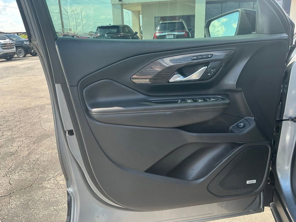 Used 2019 SATIN STEEL METALLIC GMC SLT image 16
