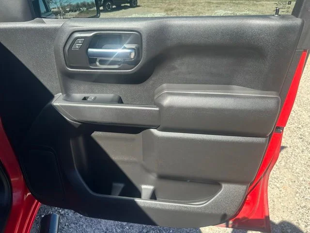 Used 2022 Red Chevrolet Custom image 17