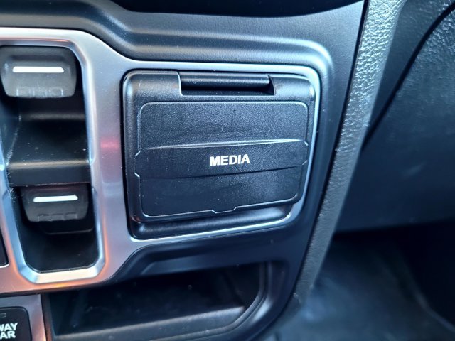 Used 2023 Silver Jeep Rubicon 4xe image 18