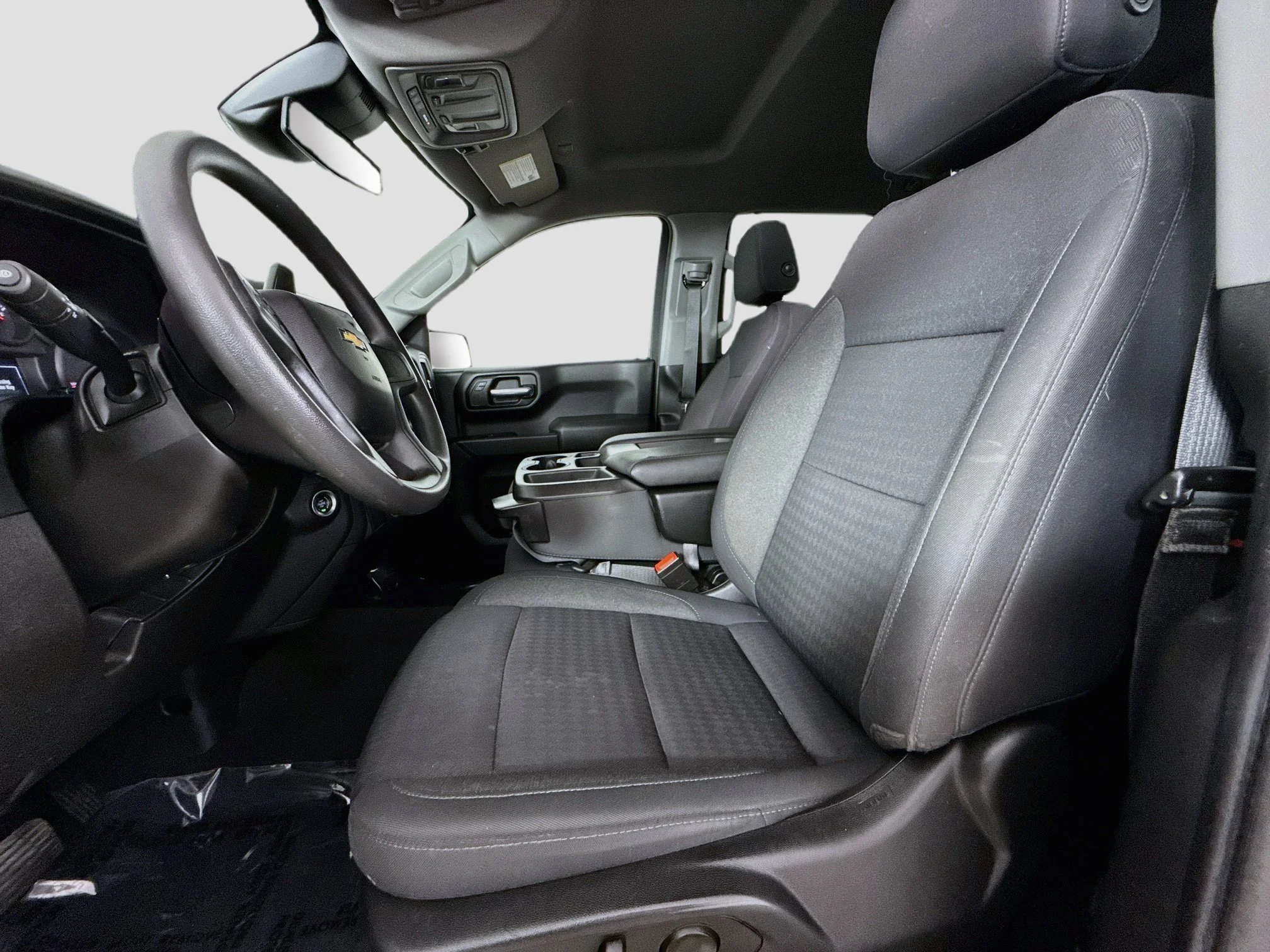 Used 2022 Silver Ice Metallic Chevrolet Custom image 23