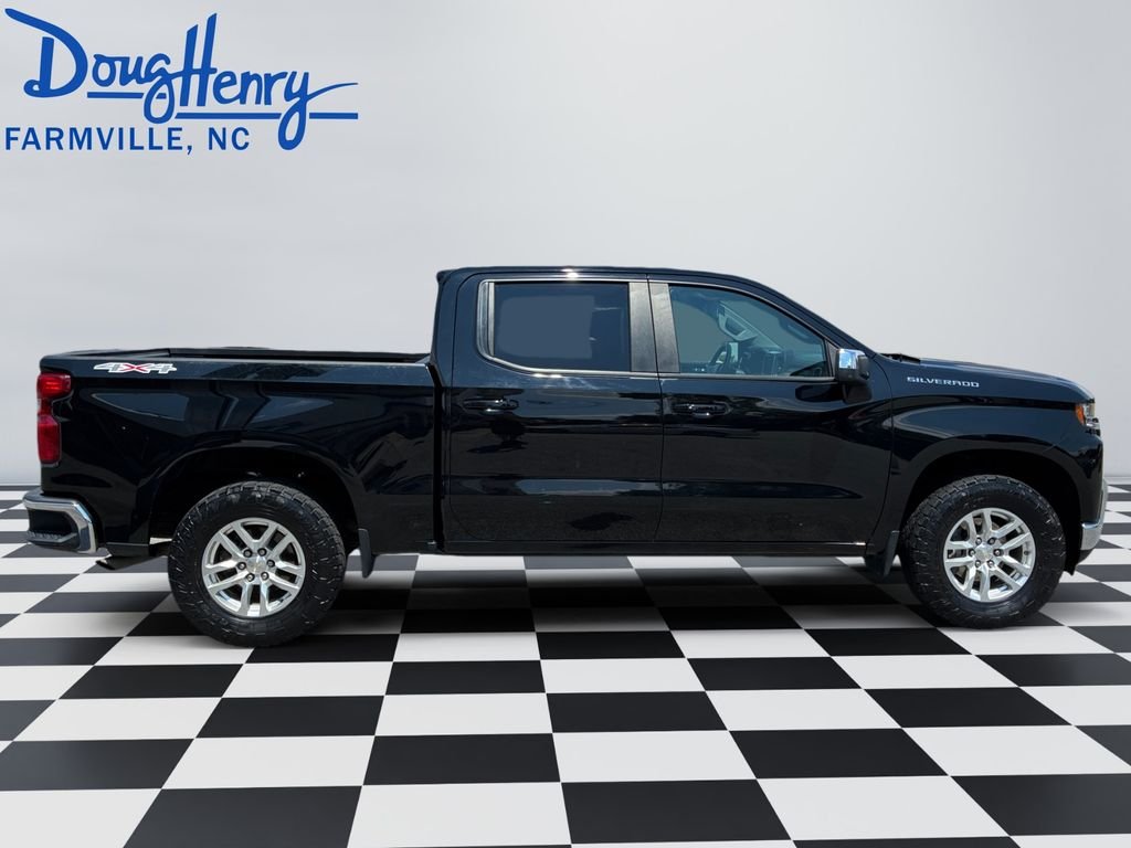 Used 2021 Black Chevrolet LT image 6