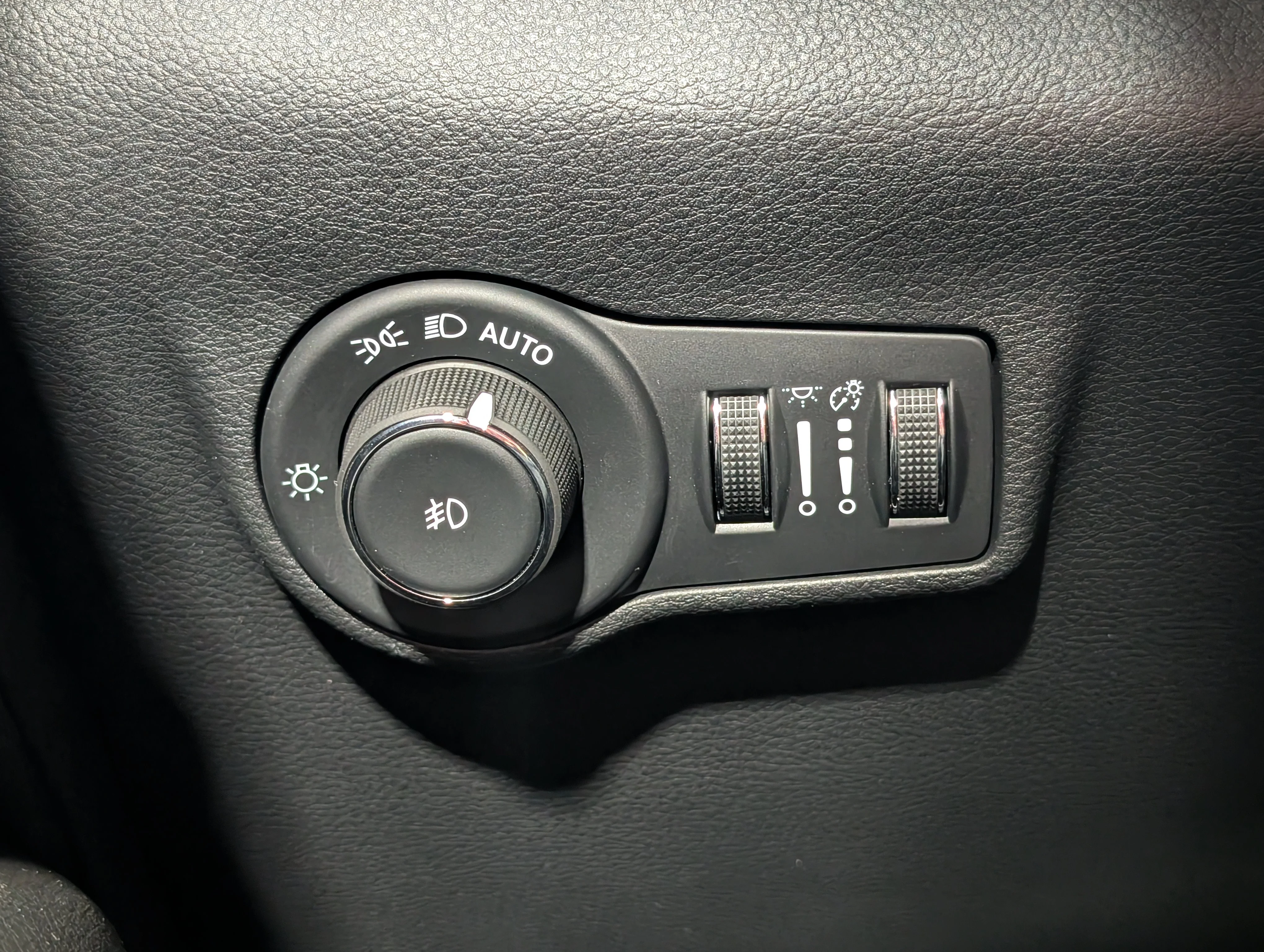 New 2025 Red Hot Pearl Jeep Altitude image 24