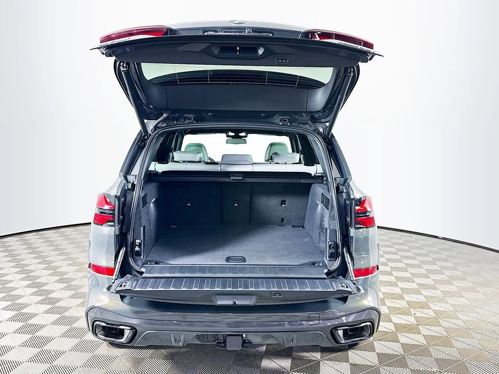 New 2026 Gray Metallic BMW xDrive40i image 29