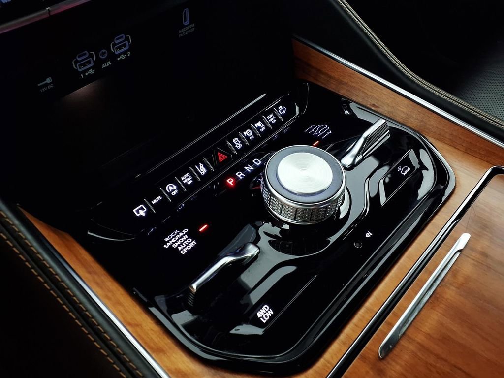 2024 Jeep Grand Wagoneer L Series III - Photo 23