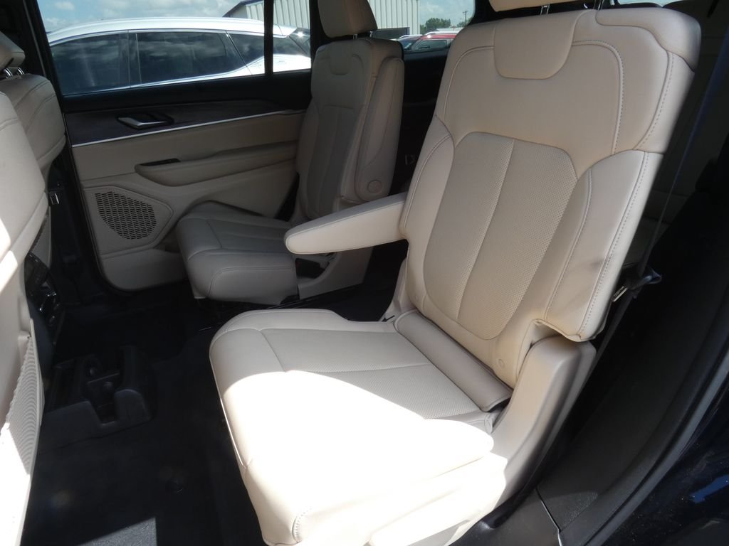 Used 2023 Black Jeep Limited image 35