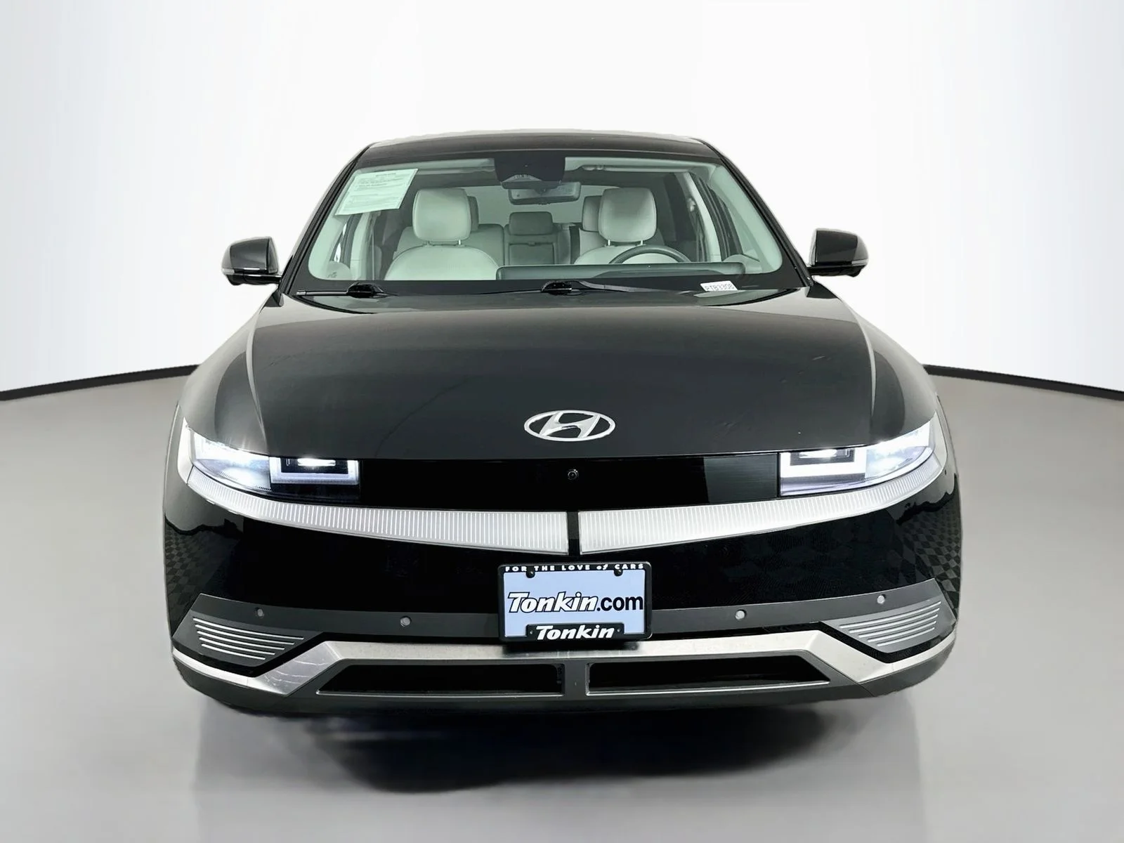 Used 2024 Hyundai IONIQ 5 Limited with VIN KM8KR4DE9RU302321 for sale in Portland, OR