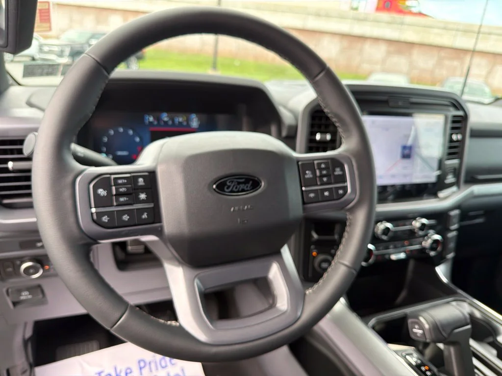 New 2026 Carbonized Gray Metallic Ford XLT image 30