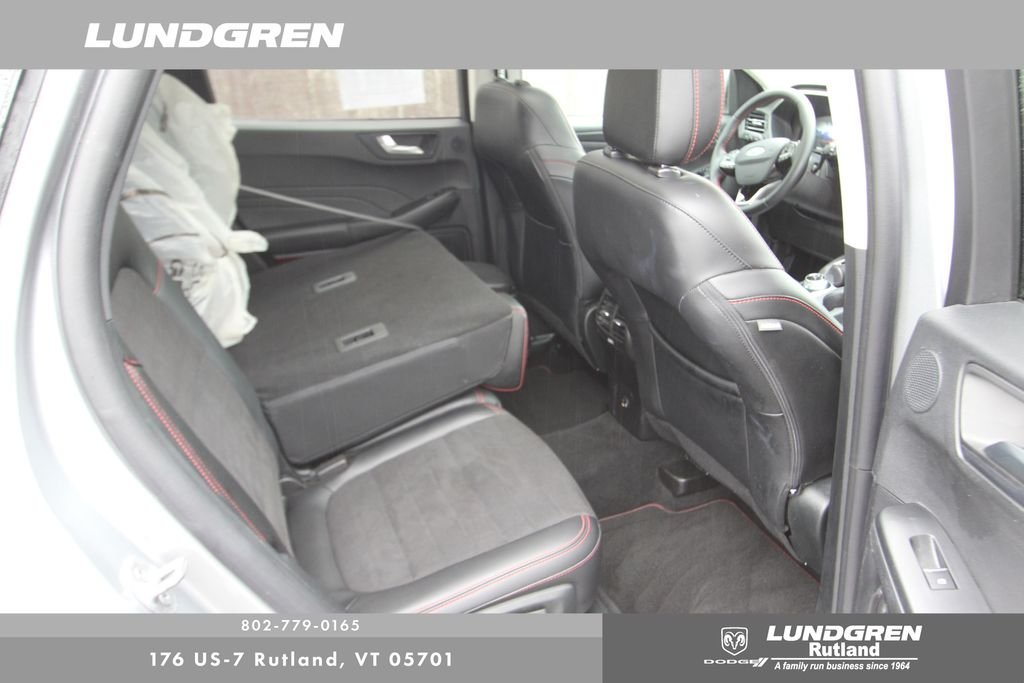 Used 2022 Silver Ford SEL image 17