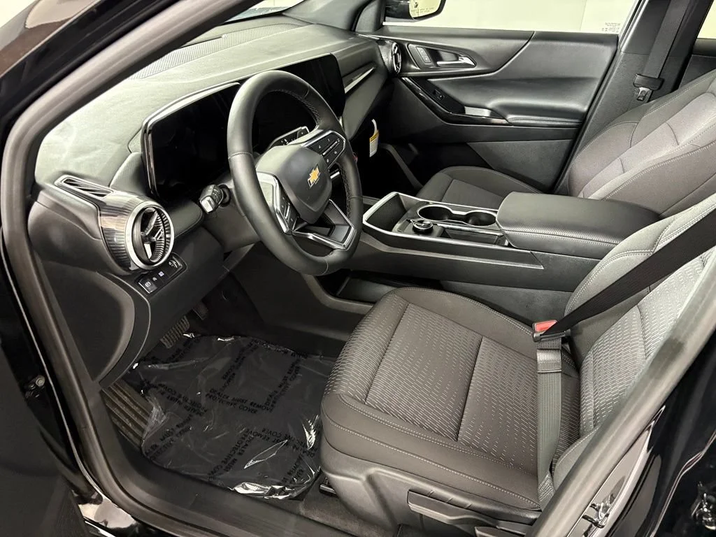 New 2026 Mosaic Black Metallic Chevrolet LT image 30