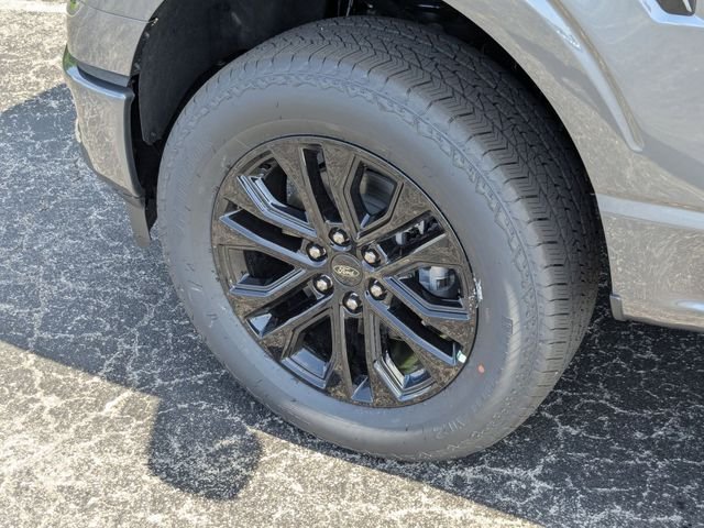 New 2026 Carbonized Gray Metallic Ford Lariat® image 24