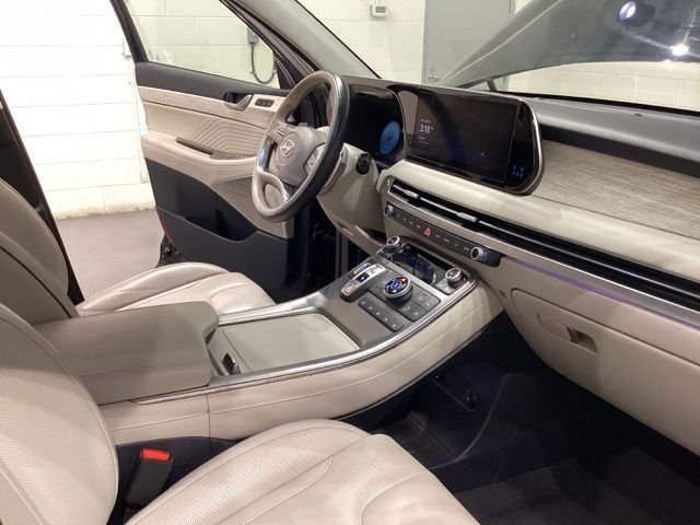 Used 2024 White Hyundai Calligraphy image 20