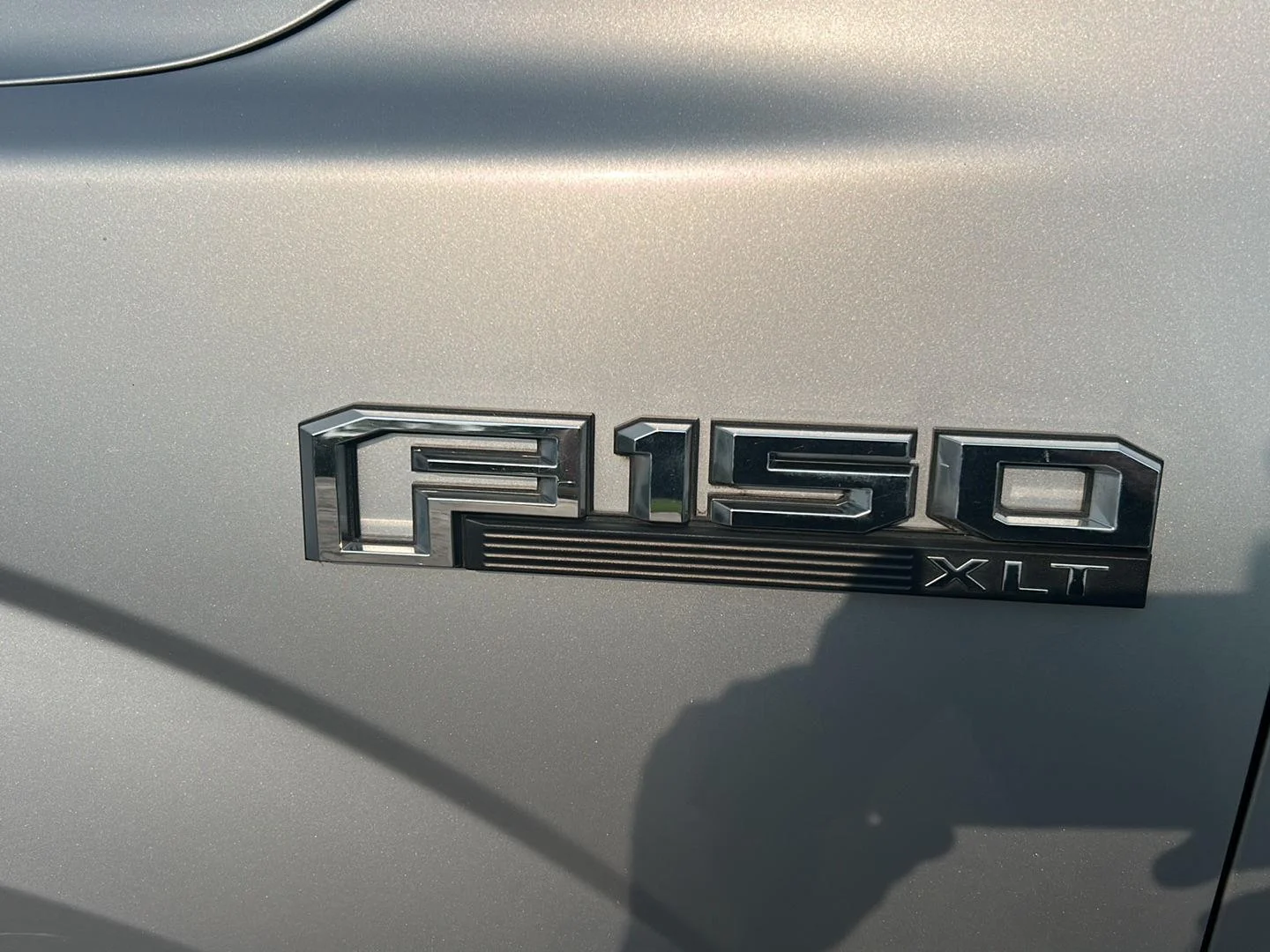 Used 2017 Ingot Silver Ford XLT image 9