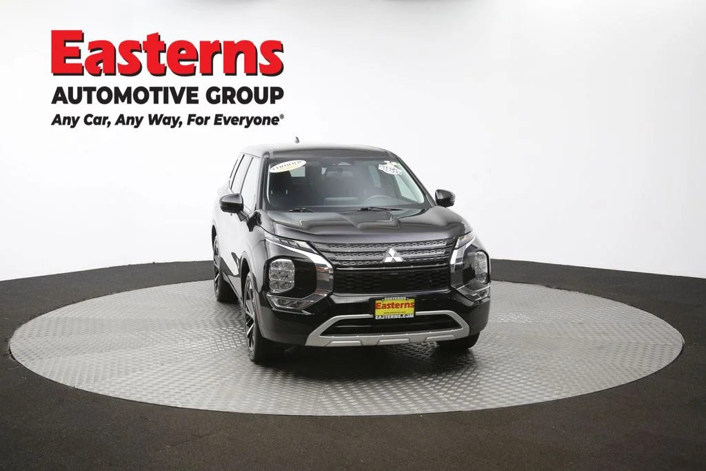 Used 2023 Black Mitsubishi SE image 50