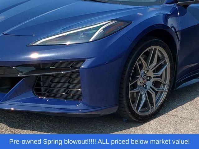 Used 2025 Purple Chevrolet Z06 image 17