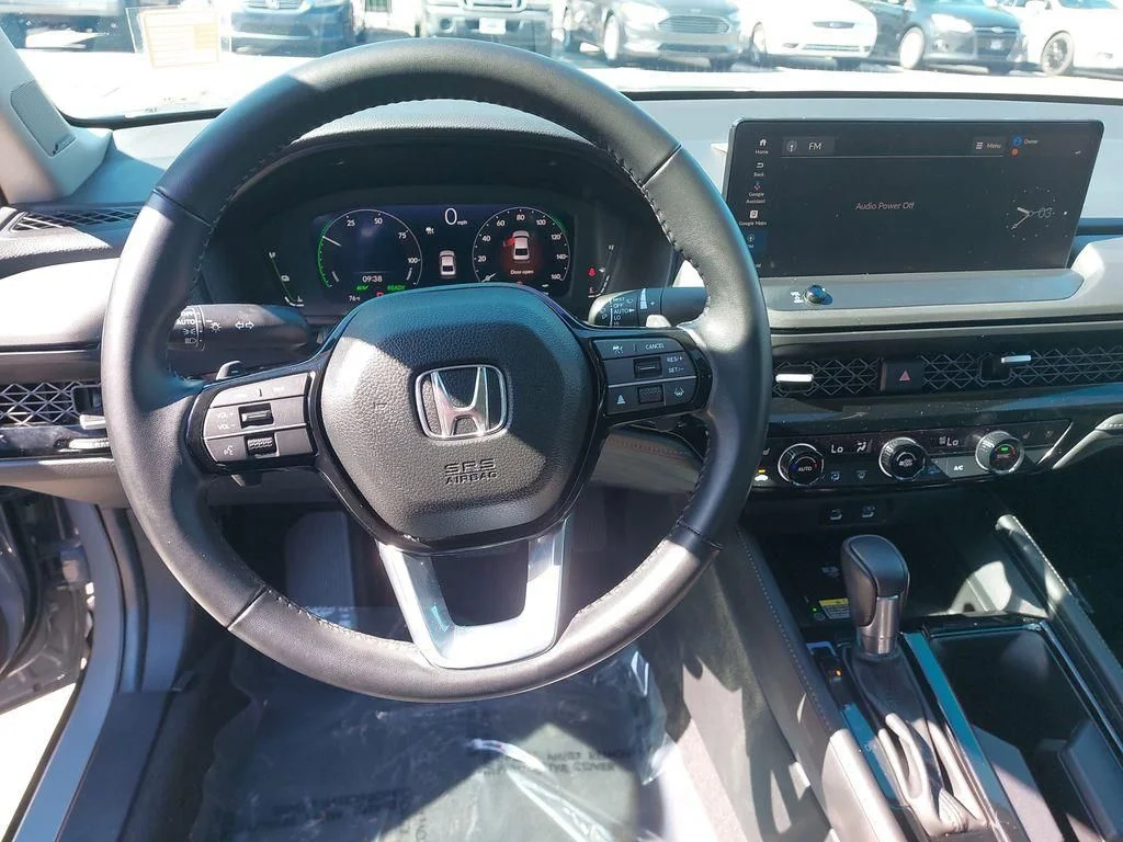 Used 2024  Honda Touring image 15