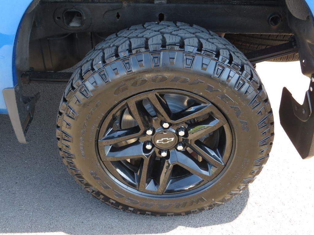 Used 2022 Glacier Blue Metallic Chevrolet Custom Trail Boss image 17