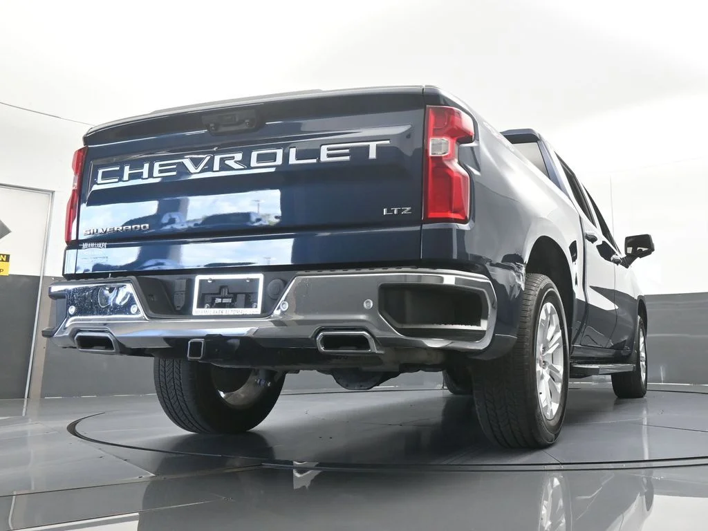 Used 2022 Northsky Blue Metallic Chevrolet LTZ image 65