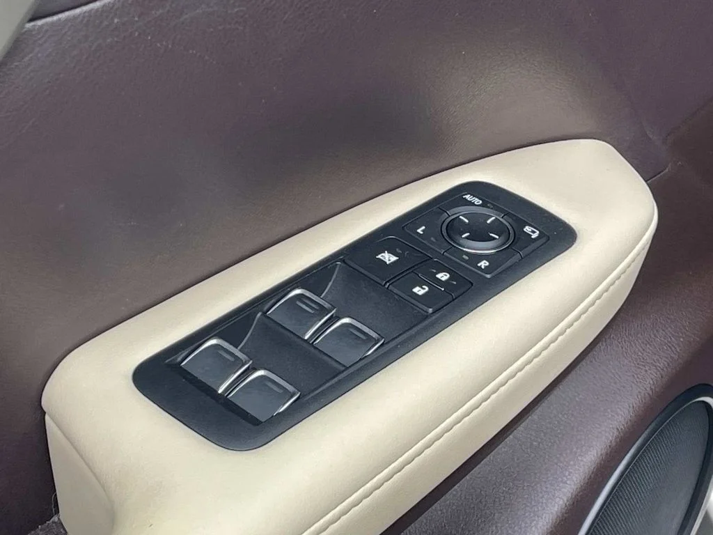 Used 2019 Beige Lexus 350 image 13