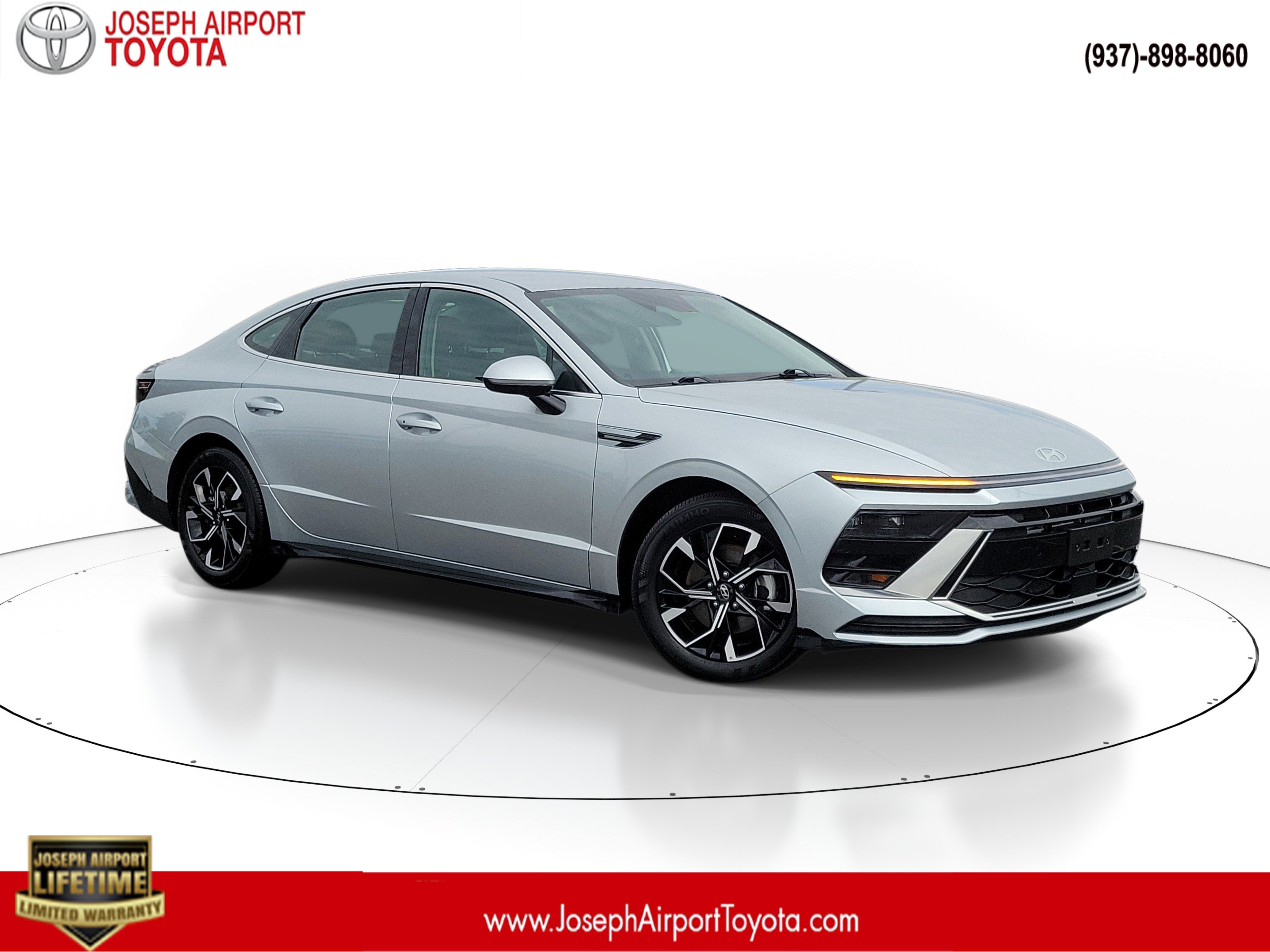 Used 2025 Aero Silver Hyundai SEL image 1