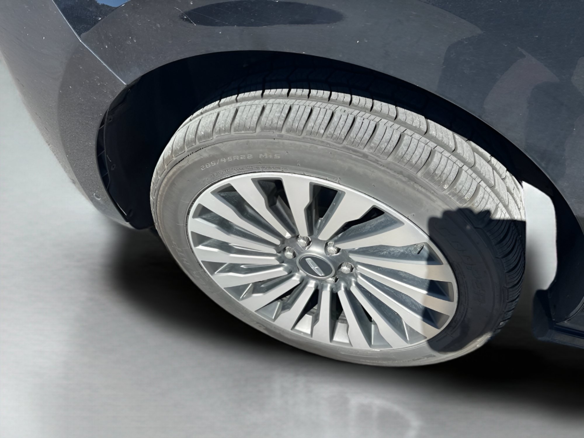 Used 2020 Black Lincoln Reserve image 6