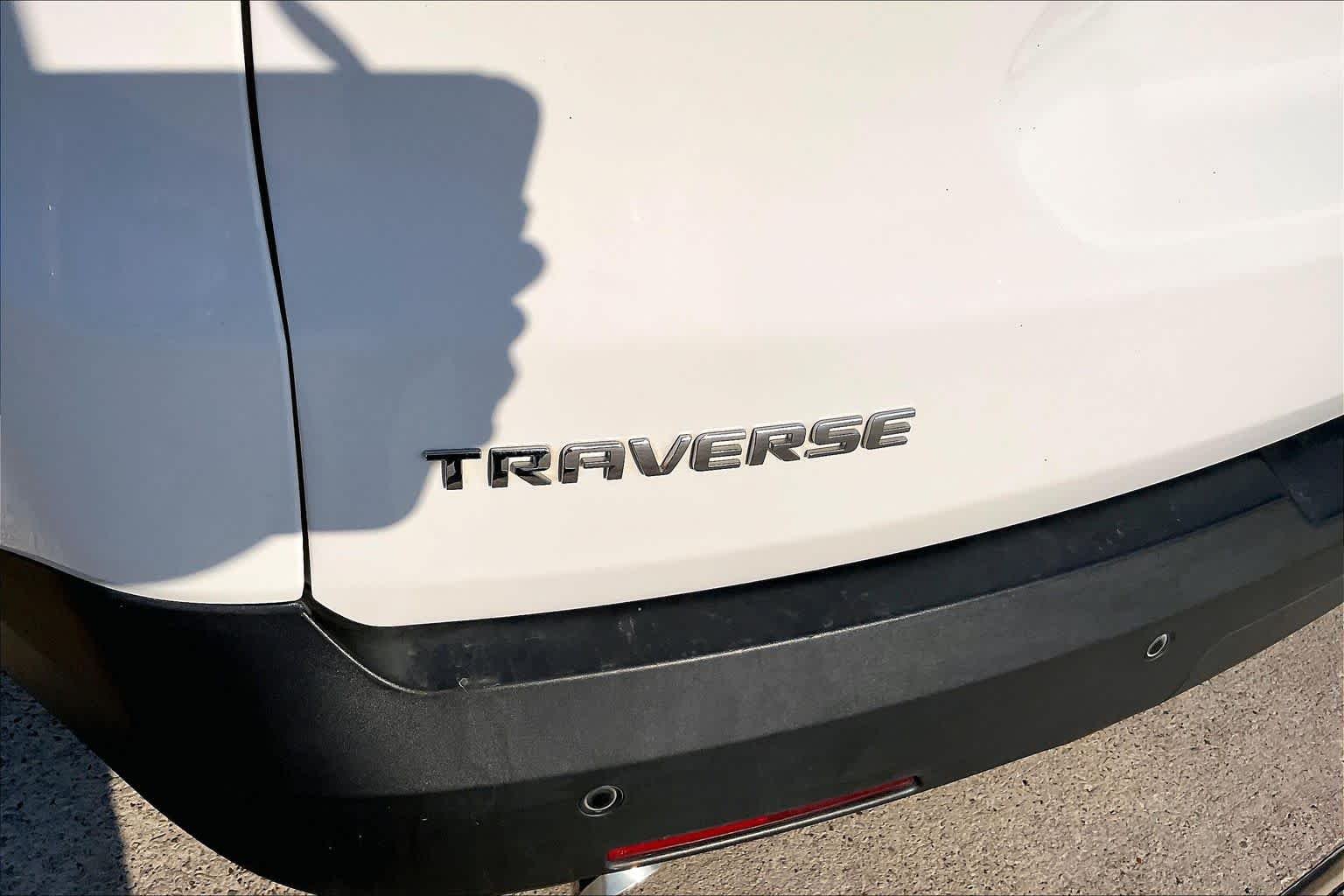 Used 2019 Summit White Chevrolet LT Cloth image 30