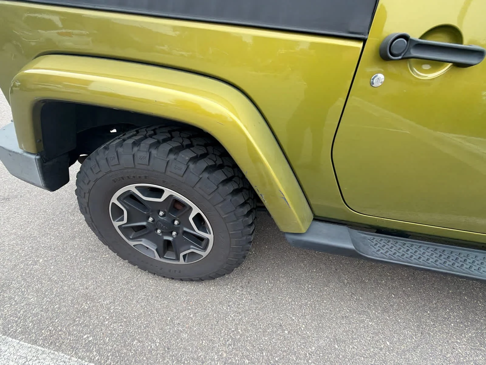 Used 2008 Rescue Green Metallic Jeep Sahara image 8