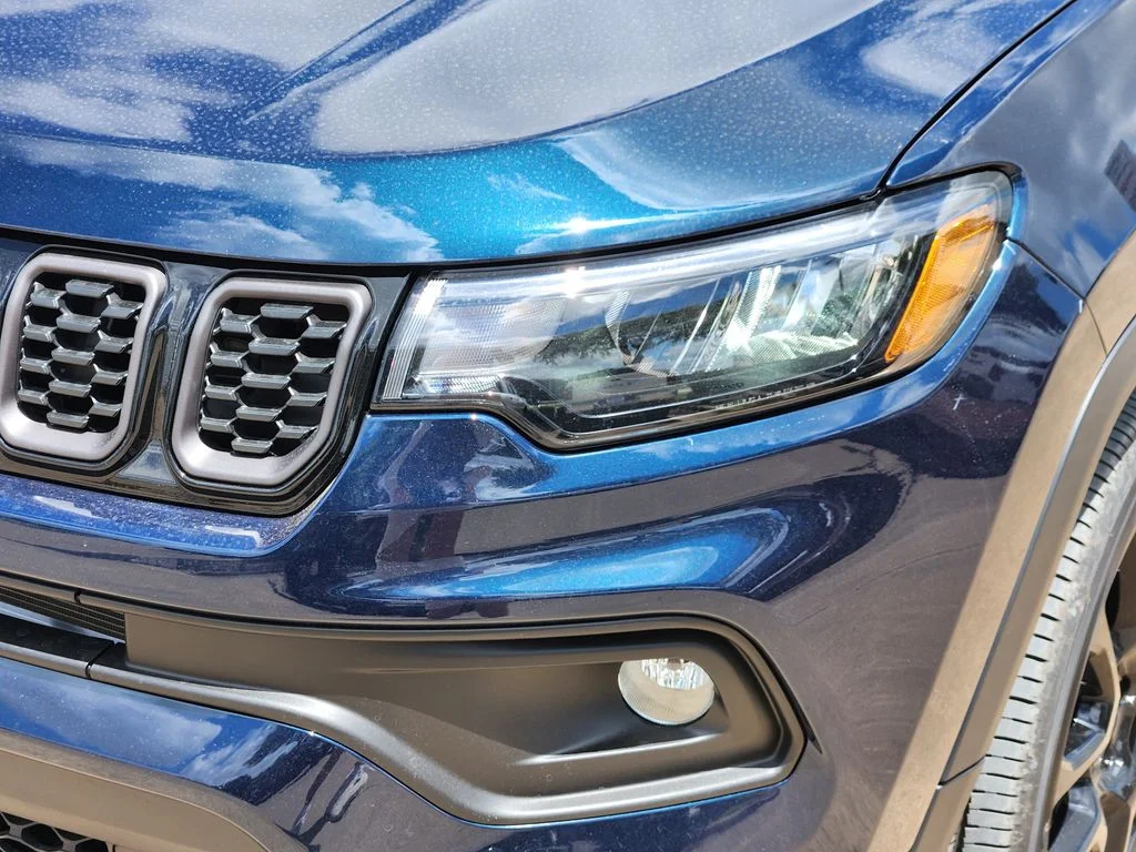 New 2026 Fathom Blue Pearl Coat Jeep Latitude image 5