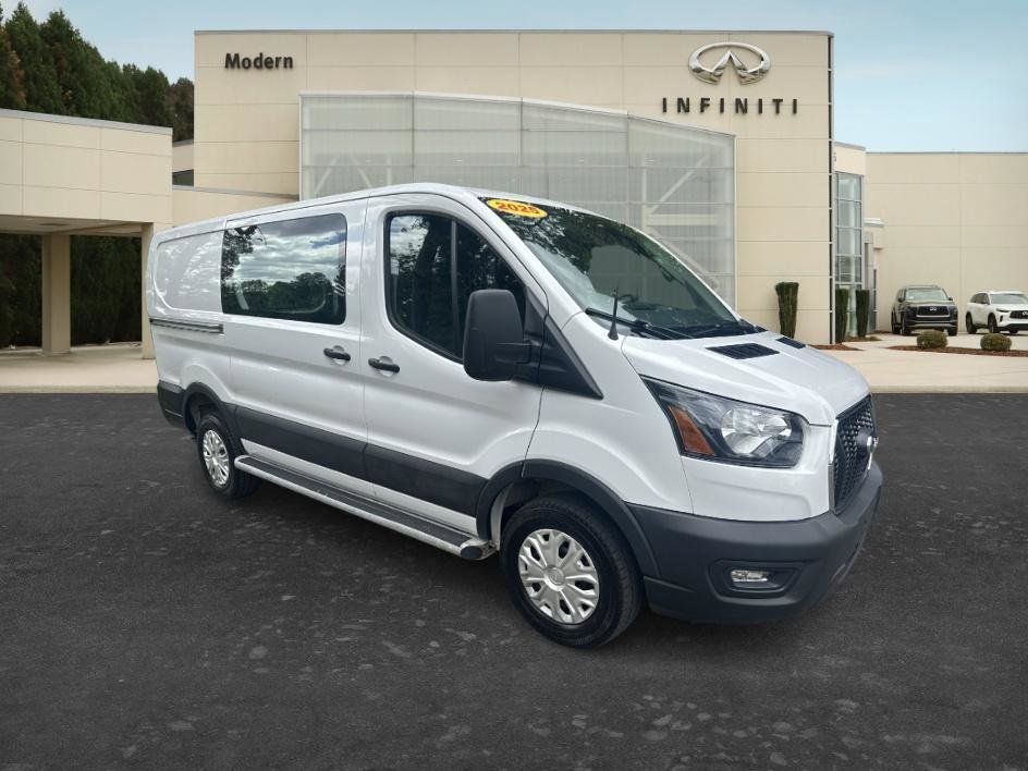 Used 2025 Oxford White Ford Base image 3