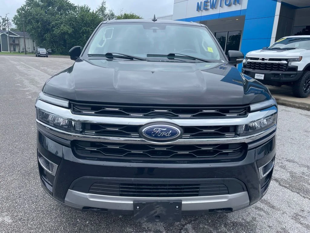 Used 2023 Black Metallic Ford Limited image 2