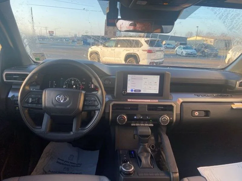 2026 Toyota Tacoma SR5 - Photo 15