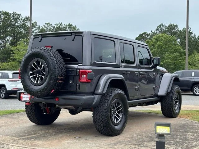 New 2026 Granite Crystal Metallic Clear-Coat Exterior Paint Jeep Rubicon X image 7