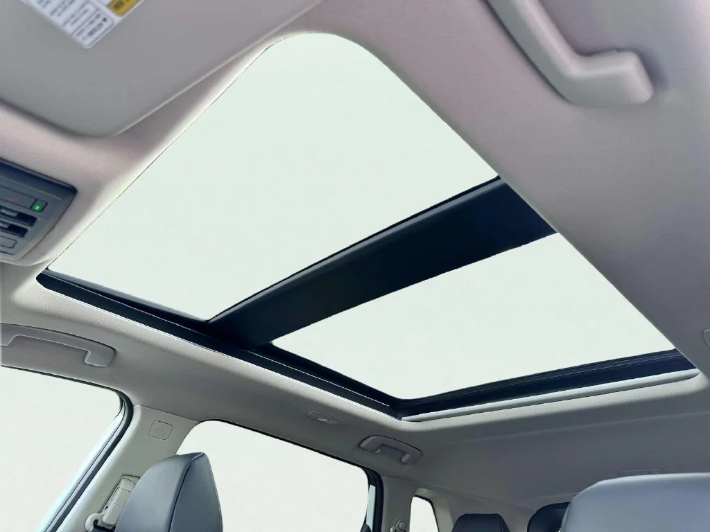 New 2026 Everest White Pearl Tricoat Nissan Dark Armor image 21