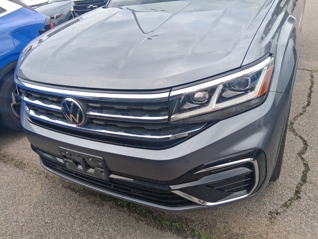Used 2021 Gray Volkswagen 3.6L V6 SEL R-Line image 2